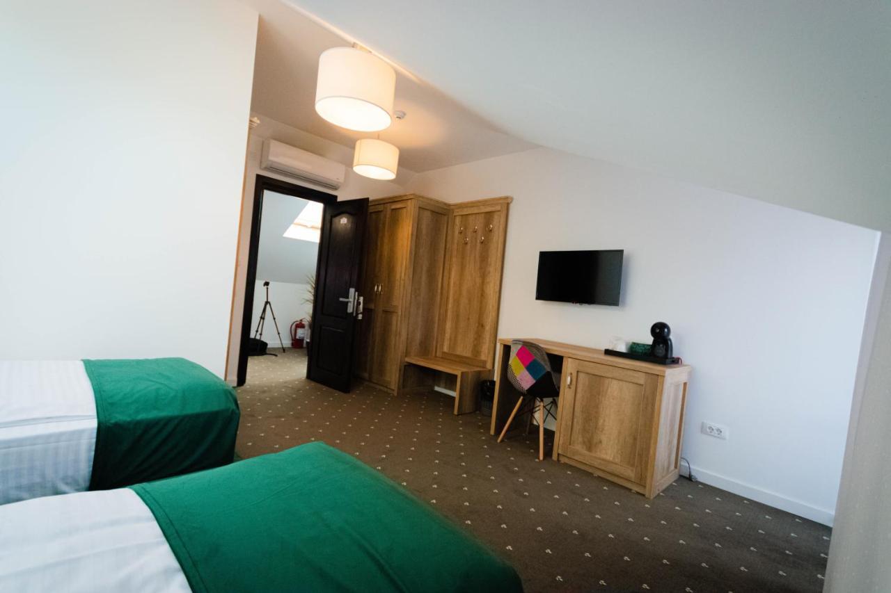Hotel Paunasul Codrilor 4*
